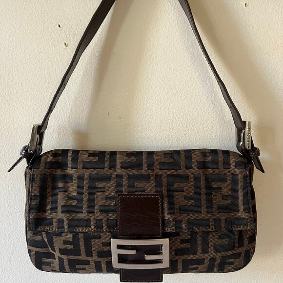 VINTAGE FENDI ZUCCA BAGUETTE CANVAS SHOULDER BAG - Picture 1 of 11